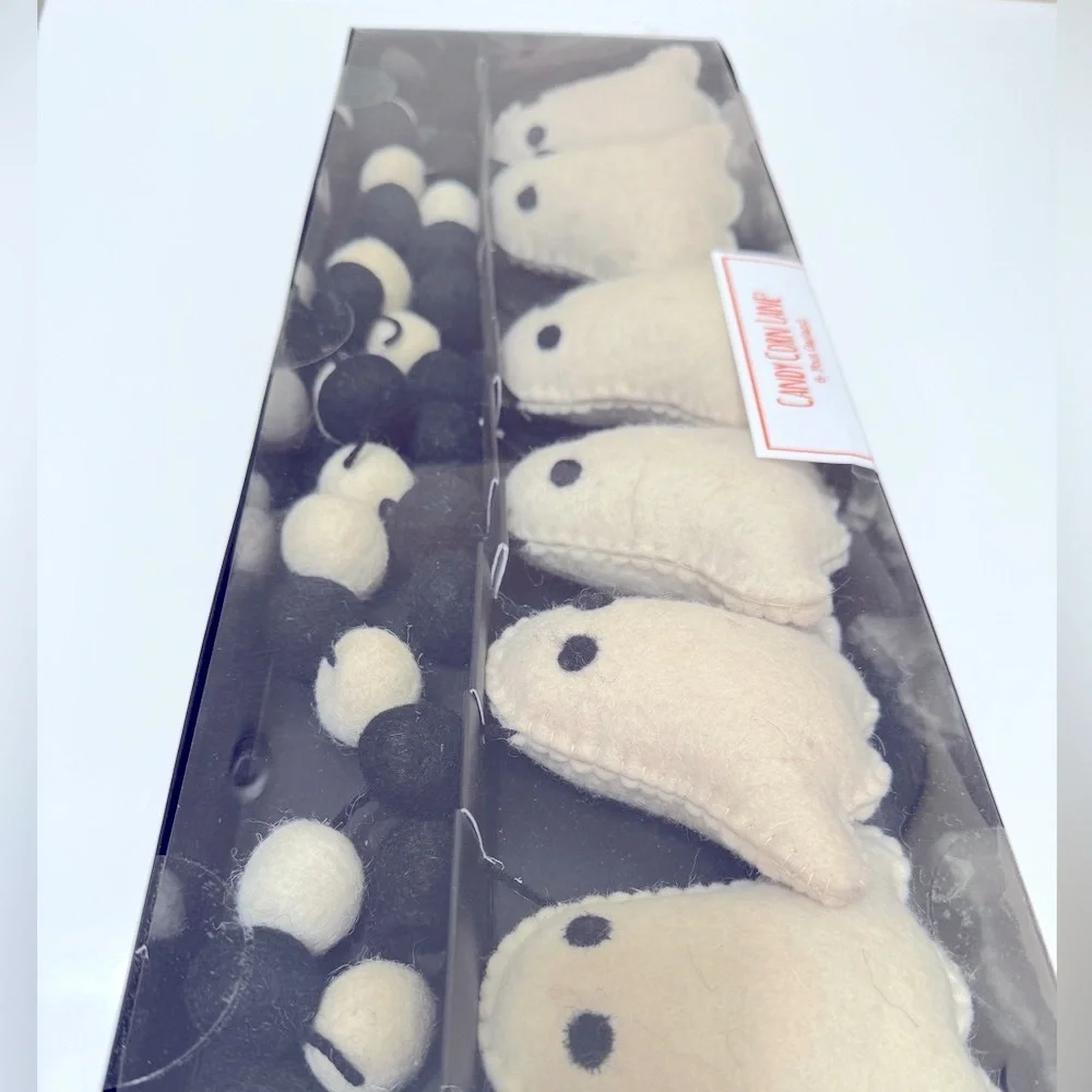 Ghost Pom Garland Halloween